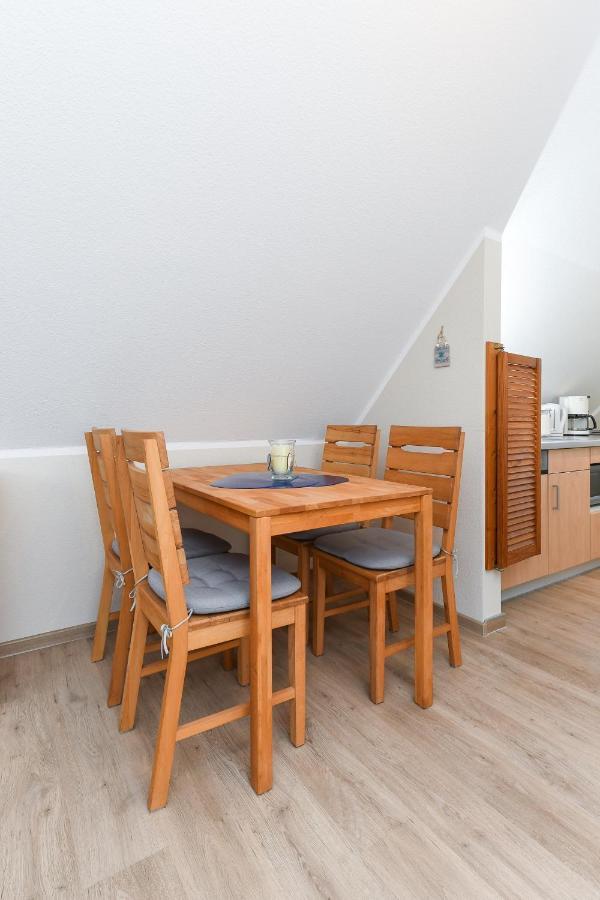 Ferienwohnung Langeoog Inselhaus Am Deich Neuharlingersiel Exteriör bild